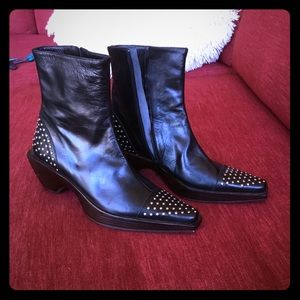 Espace leather ankle boots